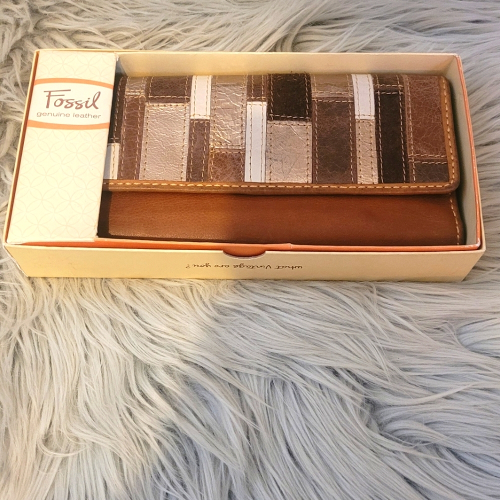 Fossil wallet
